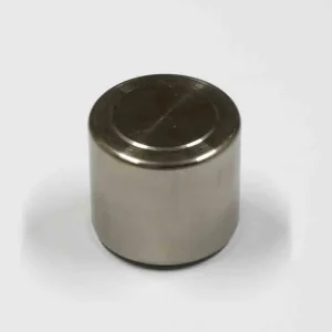 TOURMAX pístek brzdového třmenu PRZÓD KAWASAKI EX 250 NINJA 88-03, EX 500 87-08, ZR 550 90-94, KL 650 TENGAI 90-91, přední/zadní KAWASAKI ZX 600 88-96, ZR 750 91-94, ZX 1000 88-90, ZX 750F 87-90 (OEM:43020-1069) vyrobeno v Japonsku Limitovaná Edice